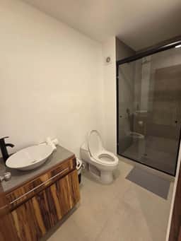 Modern 1-Bed Apartment in Miguel Hidalgo with Balcony - Image 5