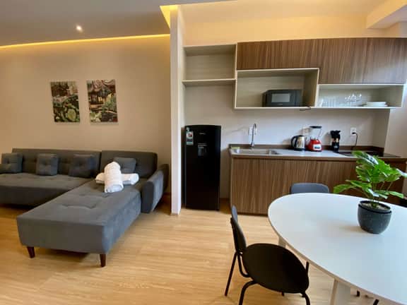 Modern 1-Bed Apt in Miguel Hidalgo, Ground Floor - Image 3