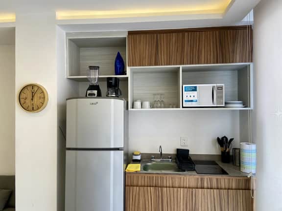 Modern 1-Bed Apt in Miguel Hidalgo with Terrace - Image 4
